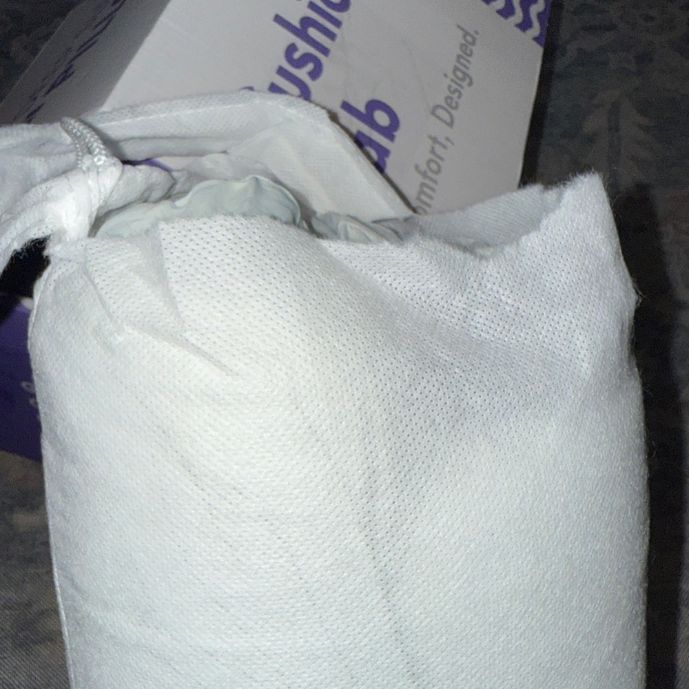 C Cushion Lab Deep Sleep Pillow like-new - Picture 13 of 14